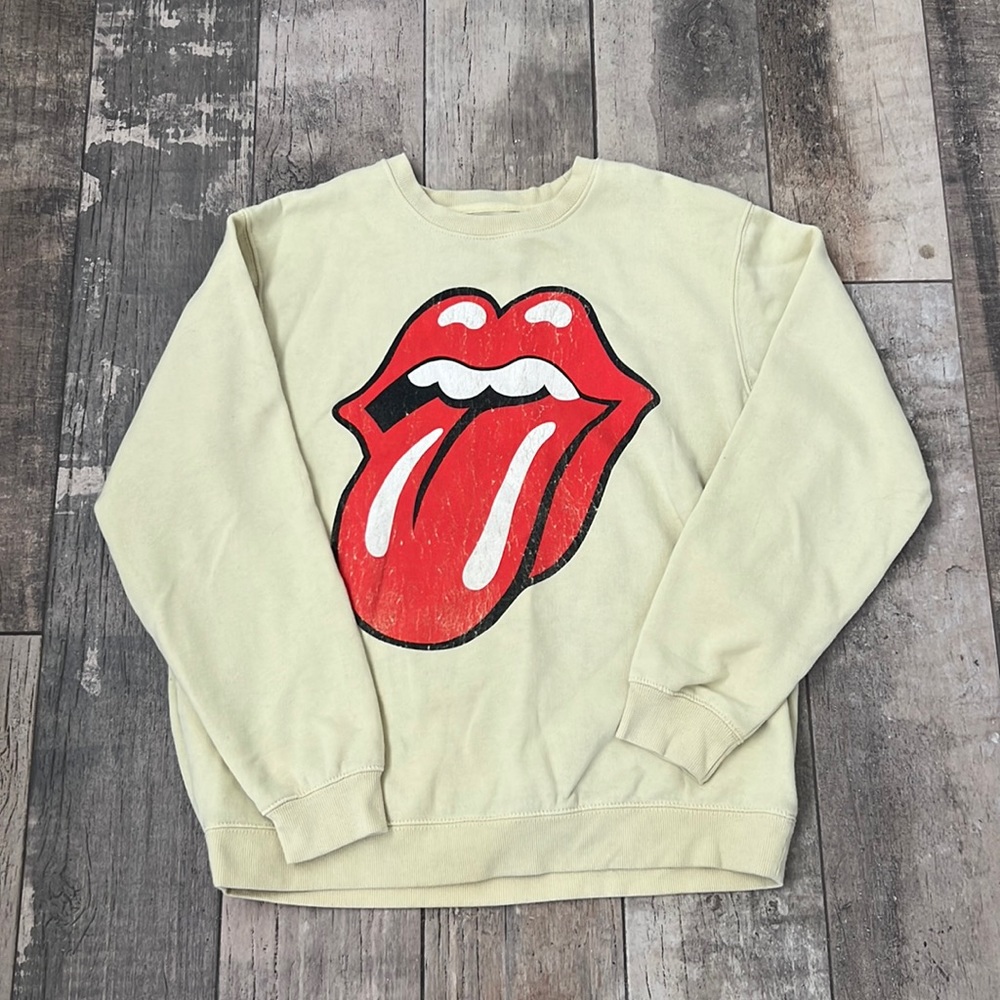 Cute girls Rolling Stones sweatshirt